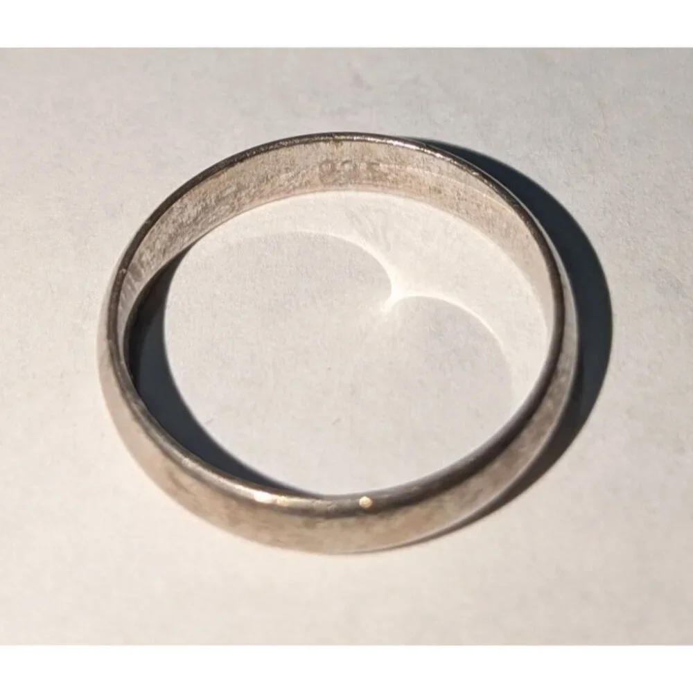 Sterling Silver 925 Ring Size 8 Elegant Minimalist Band Jewelry - Picture 2 of 7